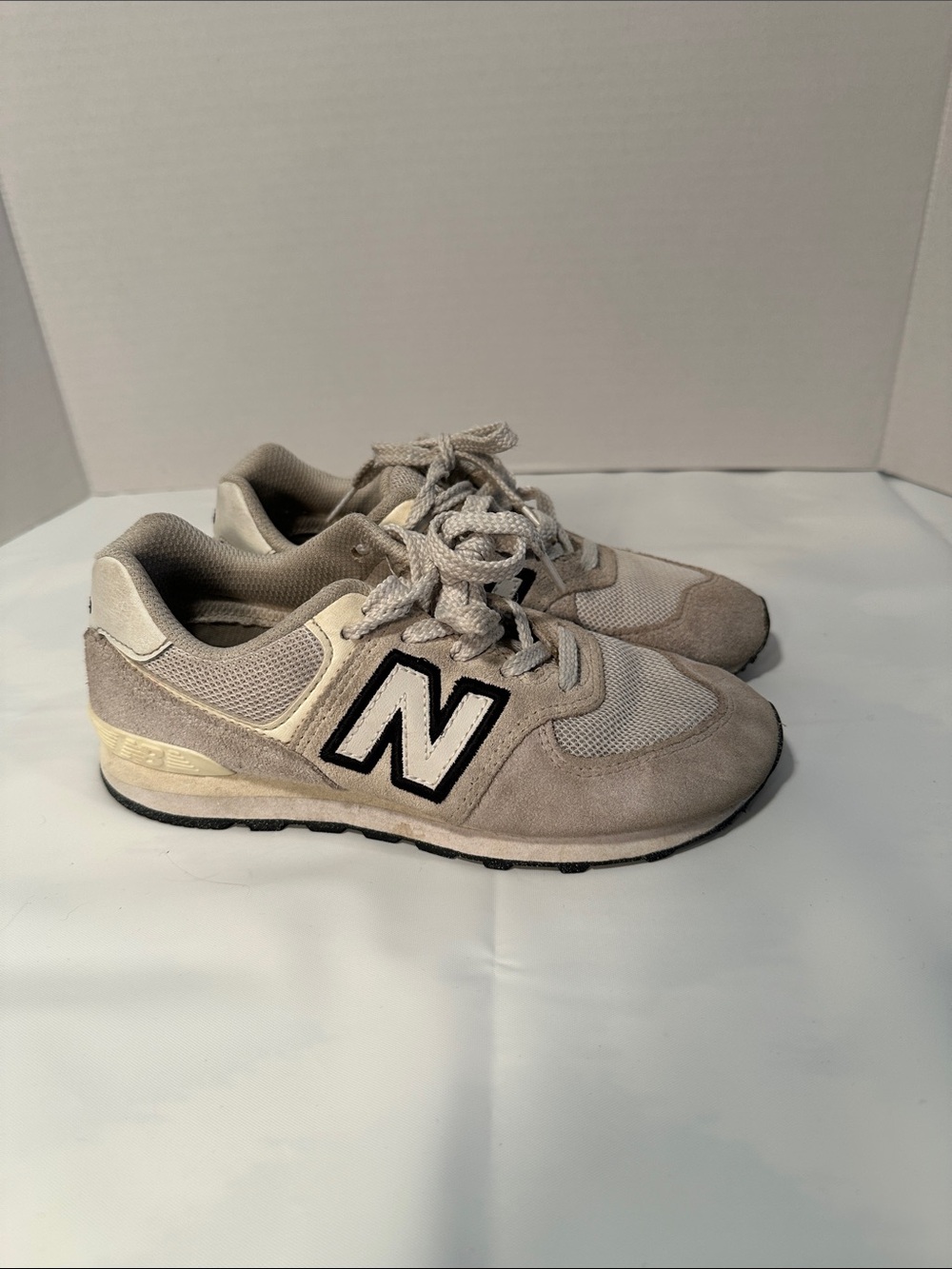New Balance Kids Neutral Beige and Gray Lace-Up Sneakers size 2.5 - Picture 6 of 15